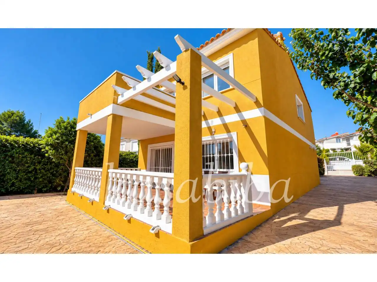 Vista exterior de Casa o chalet en venta en Chiva con Jardín privado, Terraza y Piscina