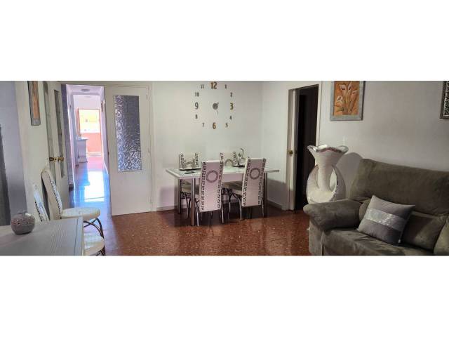 Piso en Venta en Juan Goytisolo en La Chanca - Pescadería