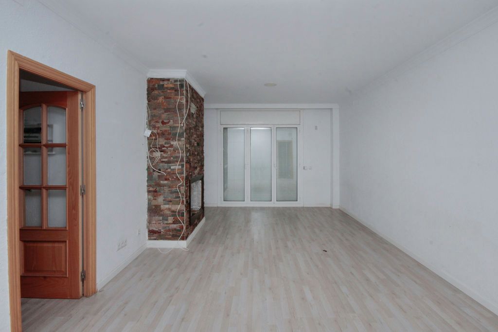 Piso en venta en C/ Corneli Nepos , Can Rull