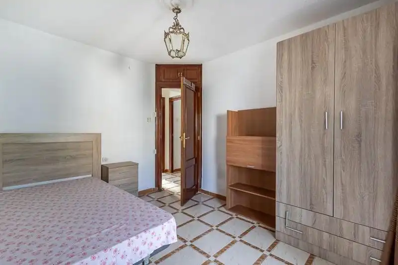 Habitación de Piso en venta en Granada con Terraza