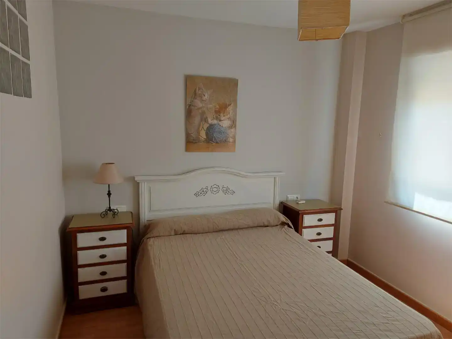 Schlafzimmer von Wohnung zur Miete in Trujillo mit Klimaanlage, Privatgarten und Parkett