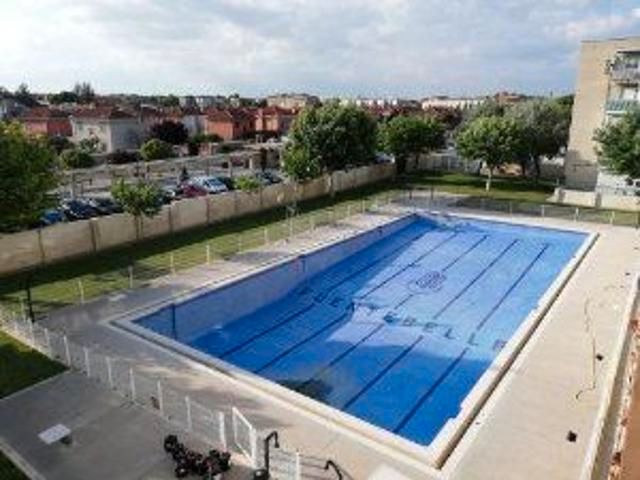 Piscina de Pis en venda en Parla amb Aire condicionat, Calefacció i Terrassa