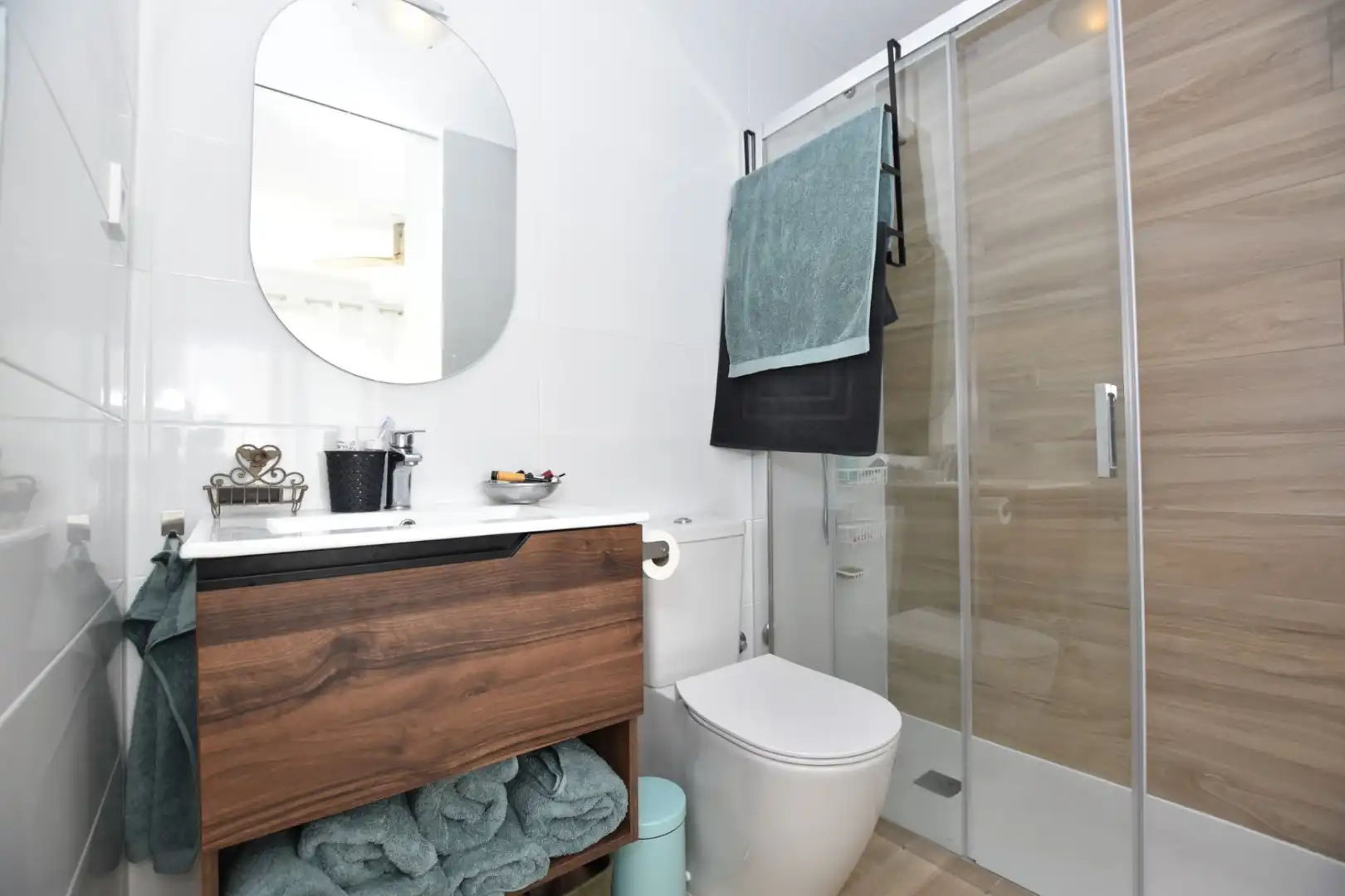 Baño de Apartamento en venta en Orihuela con Aire acondicionado, Calefacción y Terraza