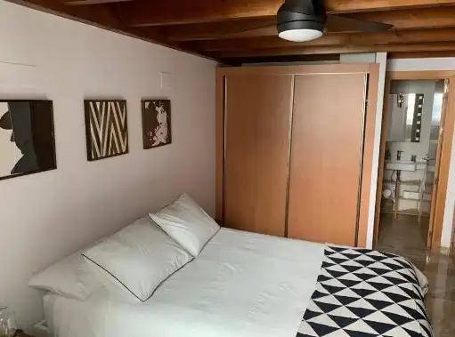 Dormitori de Dúplex en venda en Sevilla amb Aire condicionat, Calefacció i Moblat