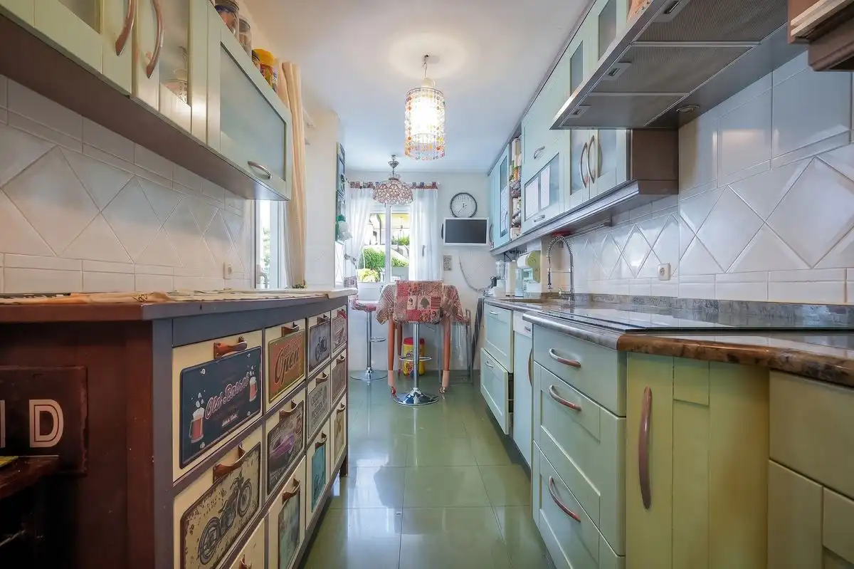 Cocina de Casa adosada en venta en Guadalajara con Aire acondicionado, Calefacción y Terraza