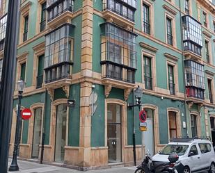 Vista exterior de Pis de lloguer en Gijón  amb Calefacció, Parquet i Balcó