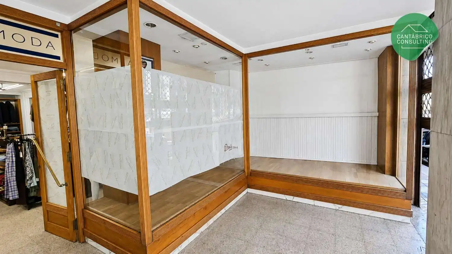 Local en venta en Navia con Amueblado
