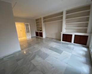 Living room of Flat to rent in  Sevilla Capital  with Air Conditioner, Terrace and Storage room