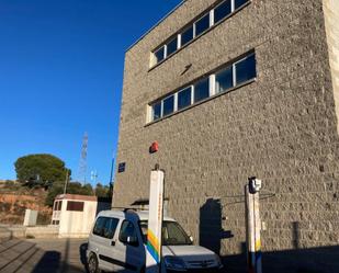 Vista exterior de Nau industrial en venda en Terrassa