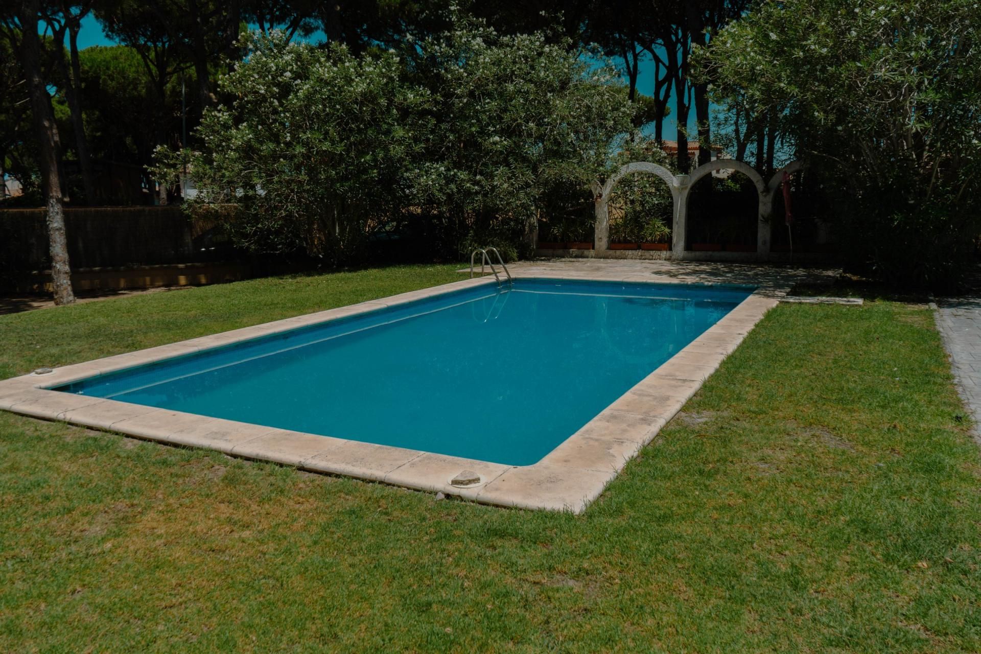 Swimming pool of Residential for sale in Chiclana de la Frontera