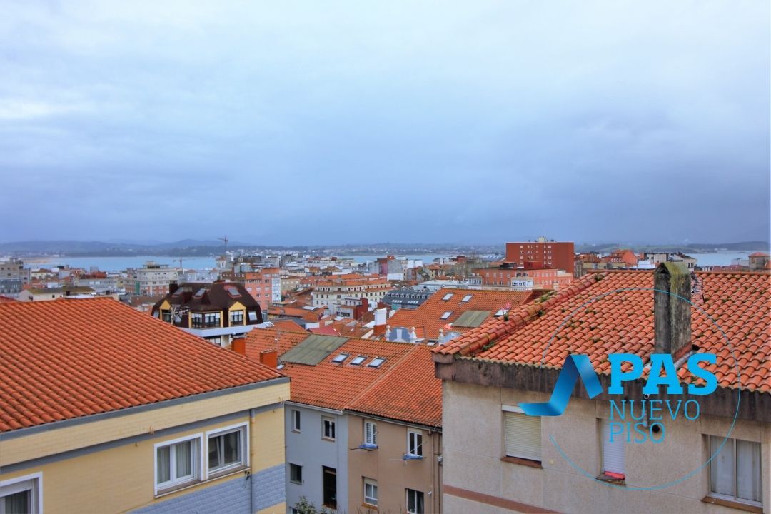 Vista exterior de Pis en venda en Santander