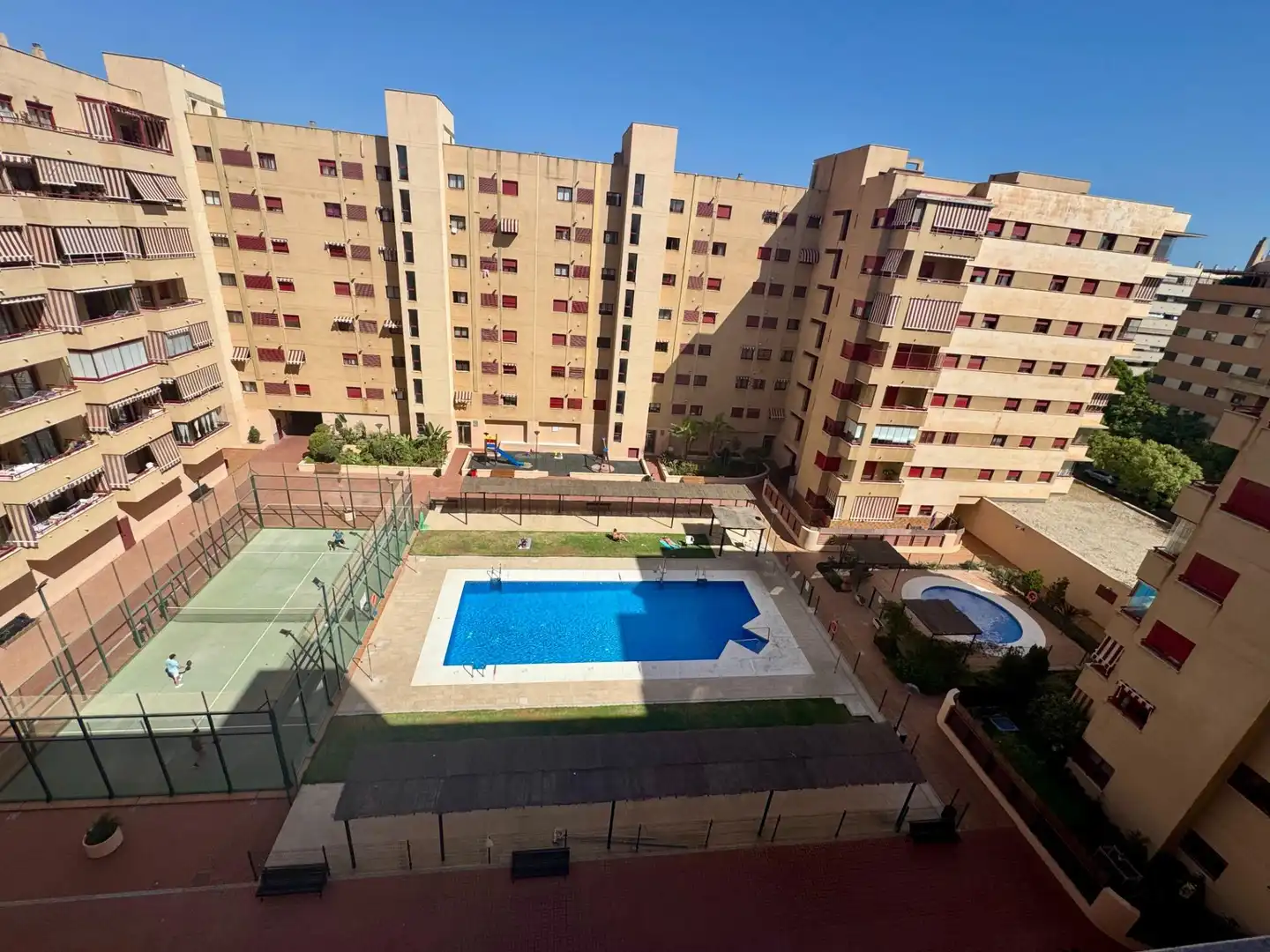 Piso de alquiler en Martín Carpena - Torre del Río