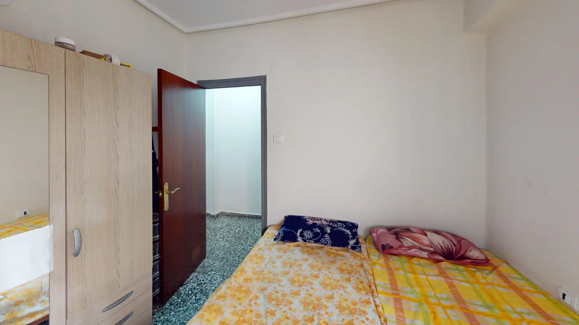Habitación de Piso en venta en Elche / Elx con Amueblado y Balcón
