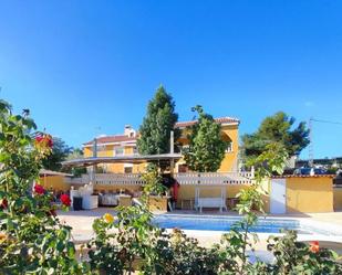 Jardí de Casa o xalet en venda en Alicante / Alacant amb Aire condicionat, Terrassa i Piscina