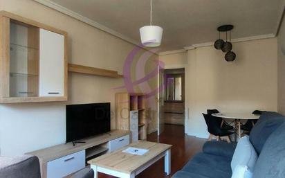 Living room of Flat for sale in Salamanca Capital  with Heating, Storage room and Balcony