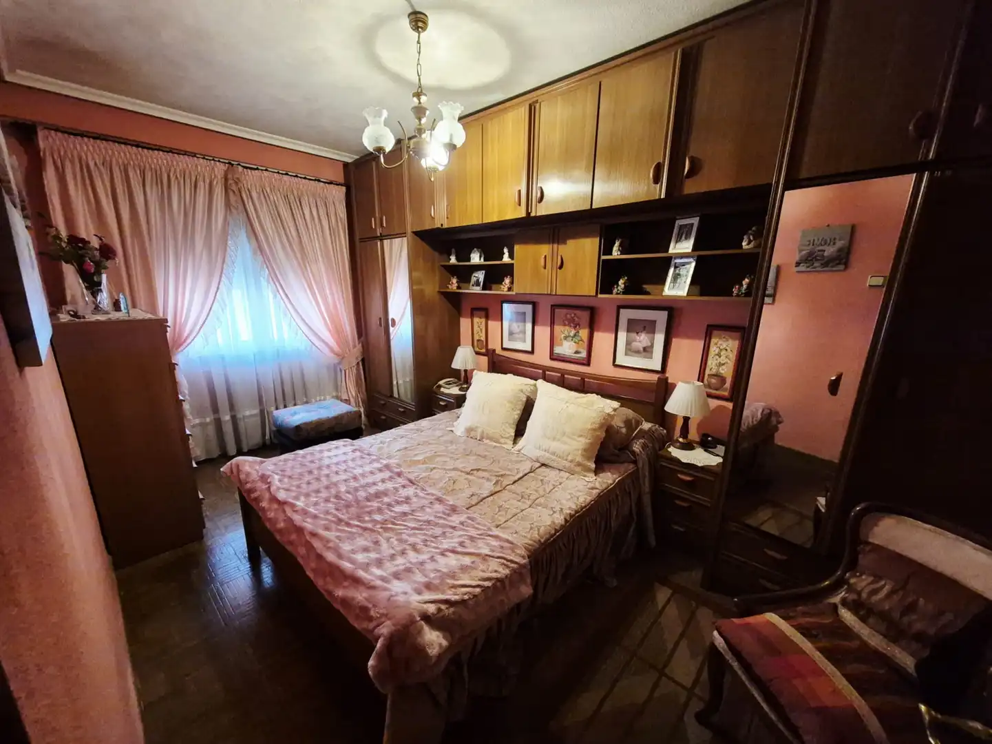 Habitación de Piso en venta en Avilés con Calefacción y Trastero