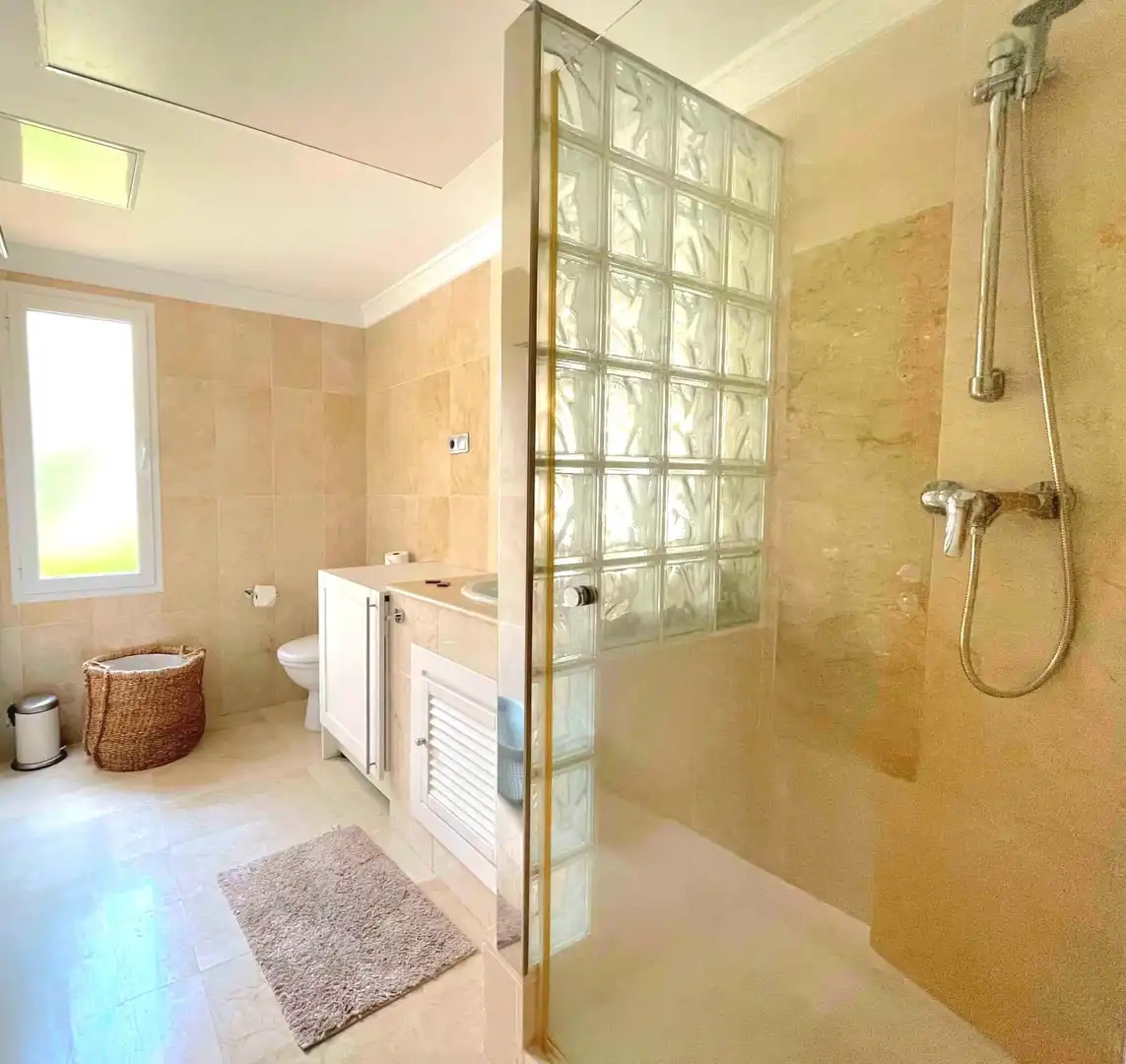 Apartment with pool for sale in Nueva Andalucía, imagen 3