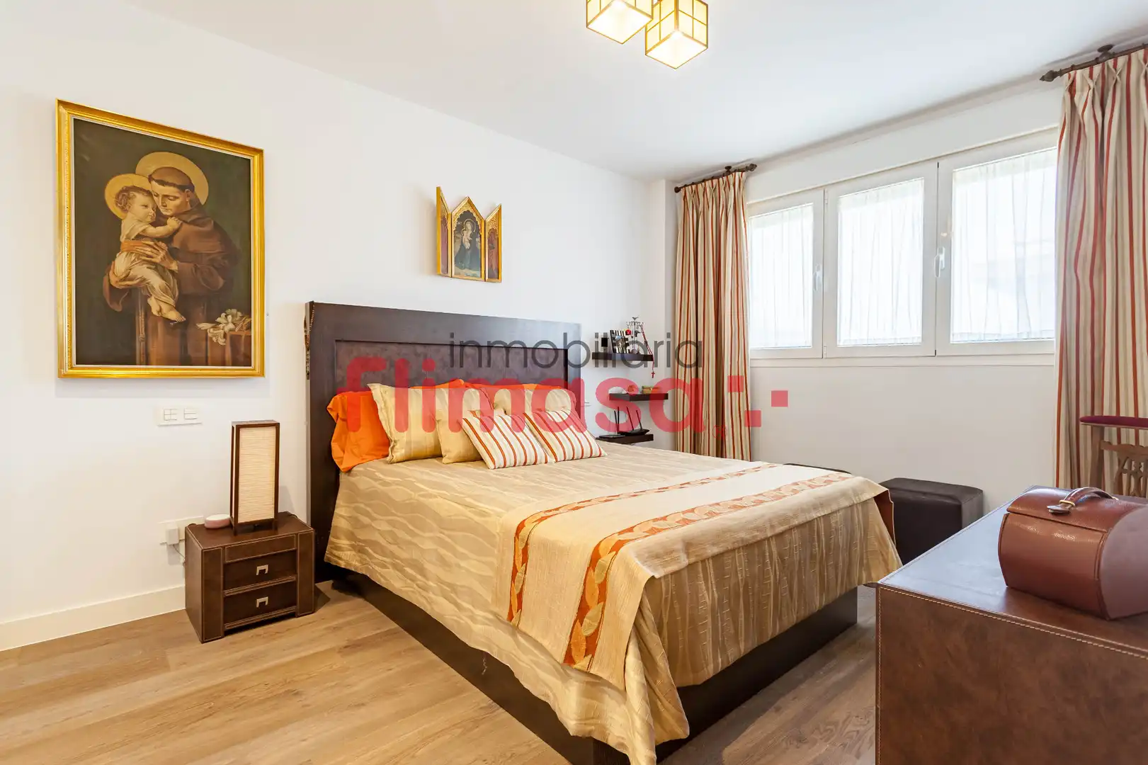 Bedroom of Detached homes for sale in Villaviciosa de Odón  with Air Conditioner, Heating and Private garden