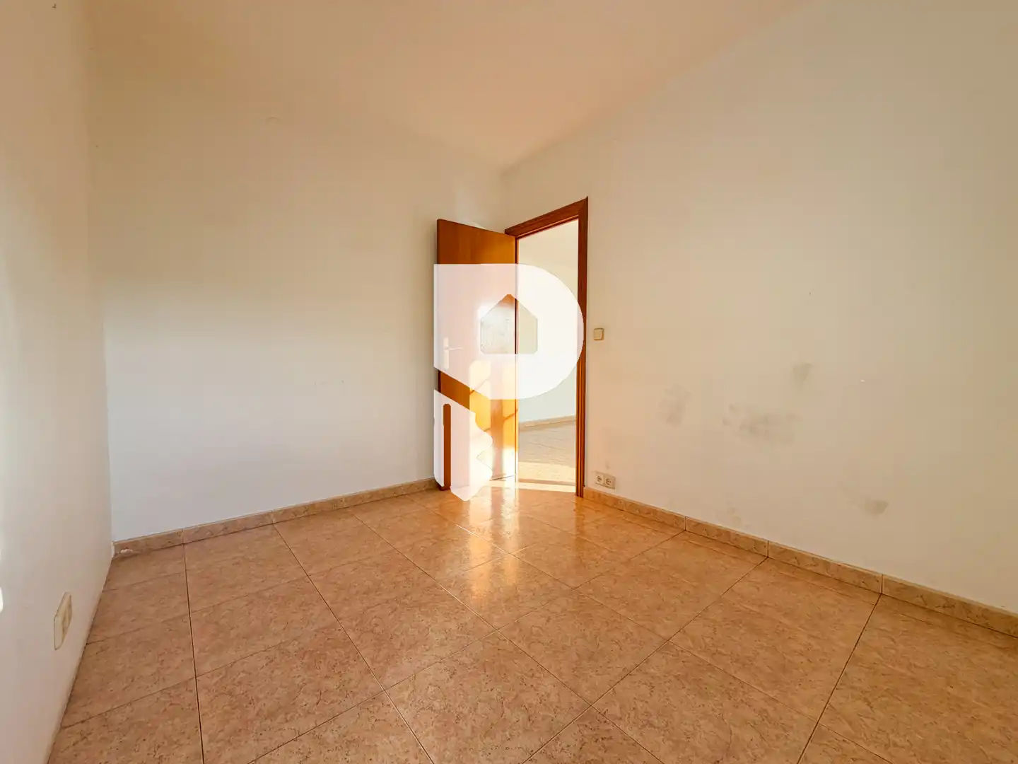 Habitación de Piso en venta en Sant Joan Despí con Calefacción, Terraza y Horno
