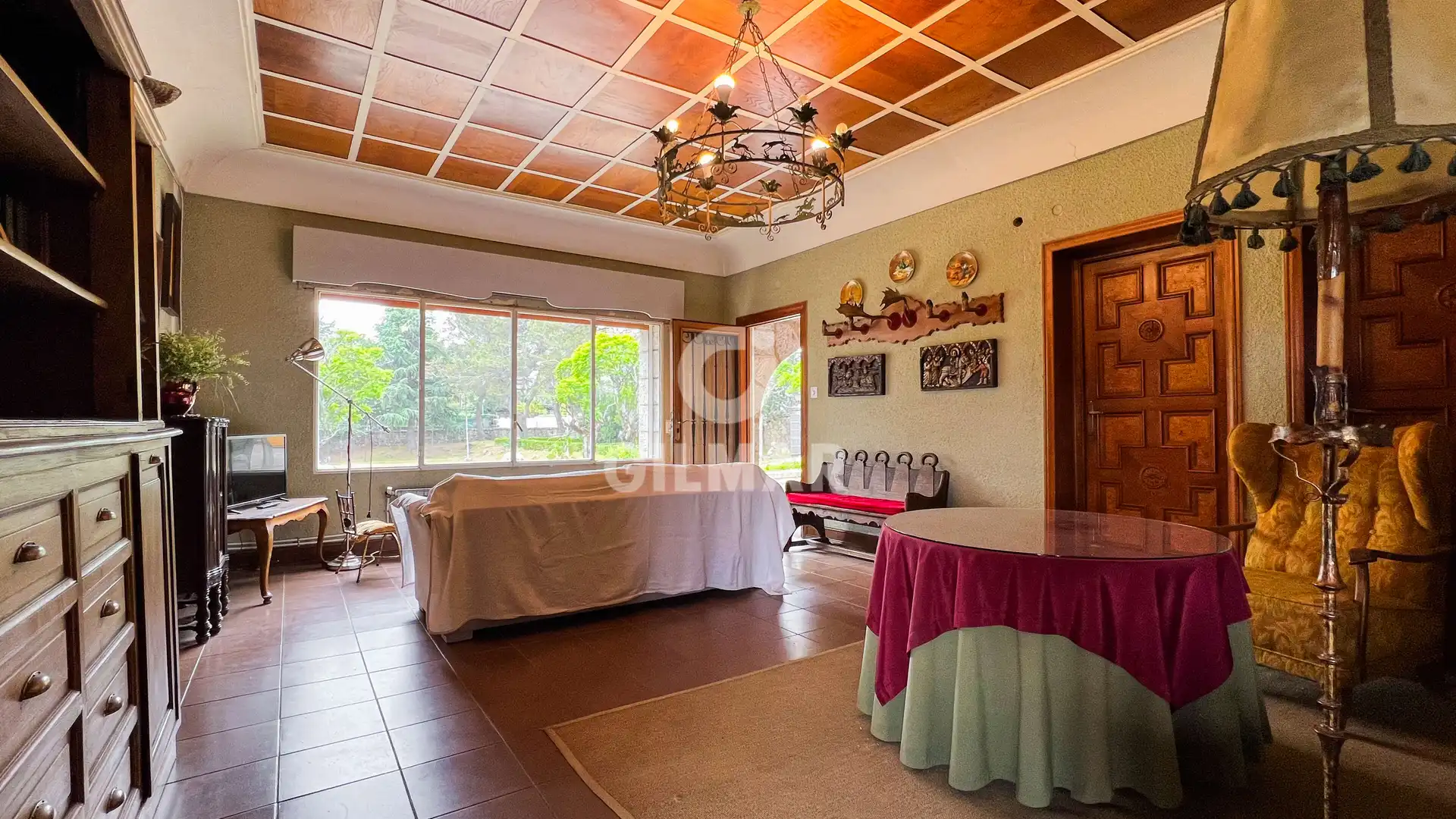 Sala d'estar de Casa o xalet en venda en Guadarrama amb Calefacció, Jardí privat i Piscina