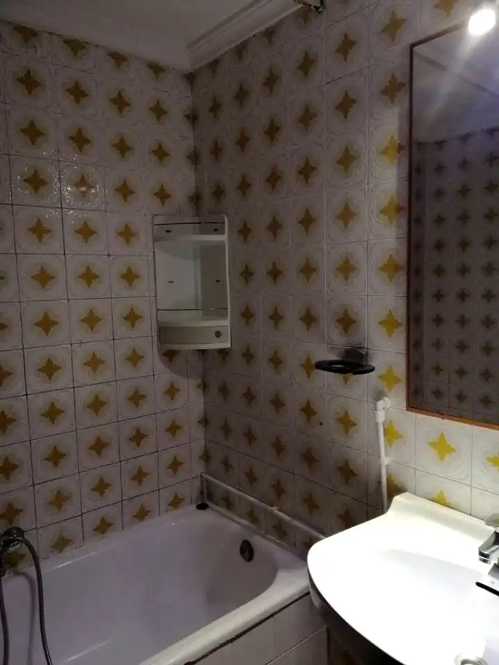 Bany de Pis en venda en Castellón de la Plana / Castelló de la Plana amb Balcó