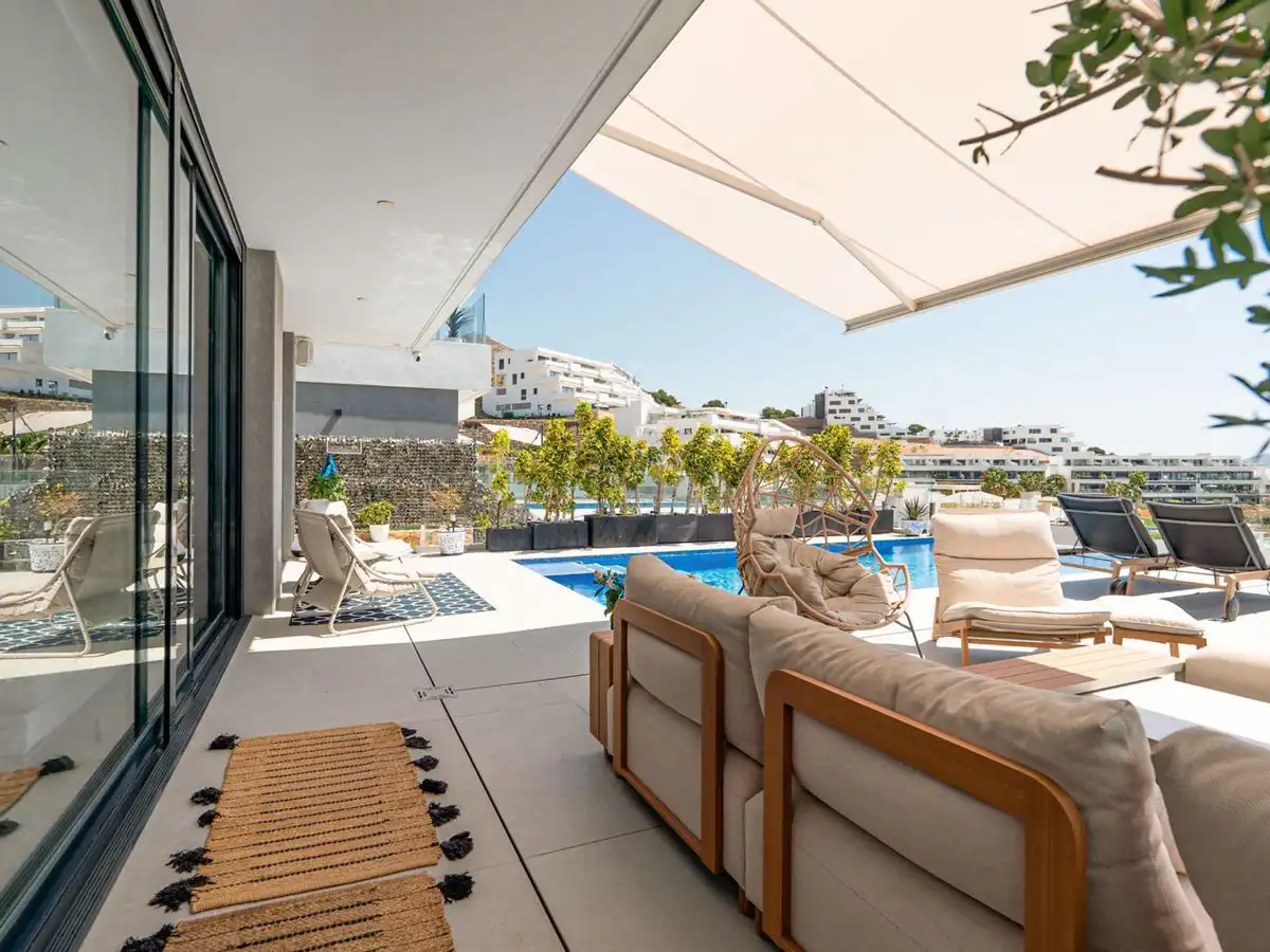 Chalet con piscina en venta en Golf Bahía, imagen 40