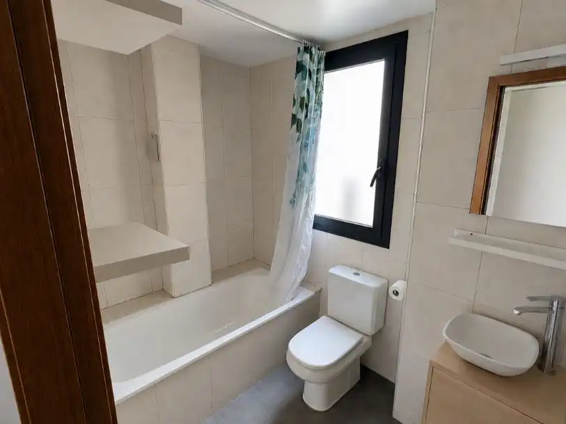 Bathroom of Attic for sale in Montbrió del Camp, Tarragona