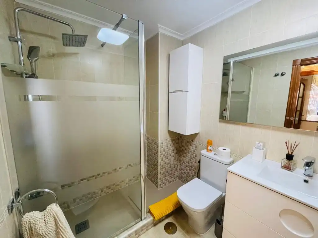 Baño de Apartamento en venta en La Manga del Mar Menor