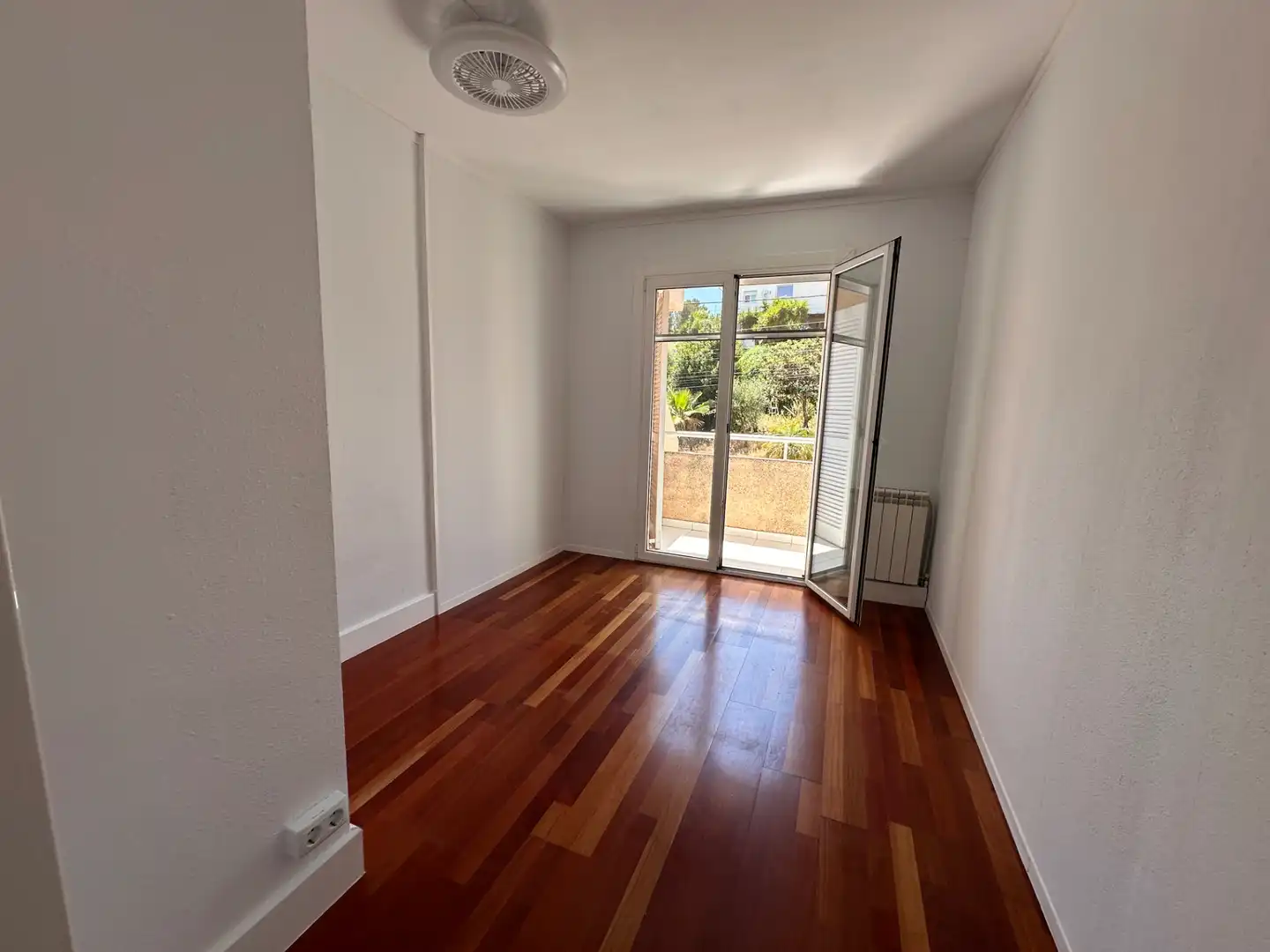 Schlafzimmer von Einfamilien-Reihenhaus zum Verkauf in El Catllar  mit Heizung, Privatgarten und Parkett