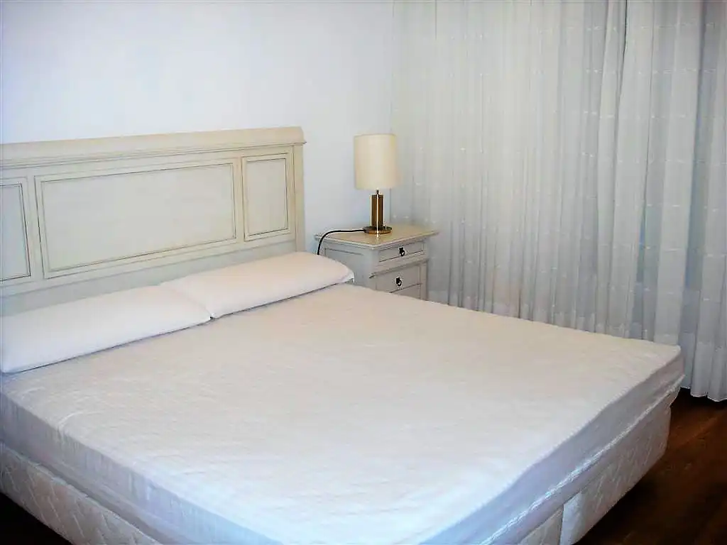 Bedroom of Detached homes for sale in Estepona  with Air Conditioner, Heating and Terrace