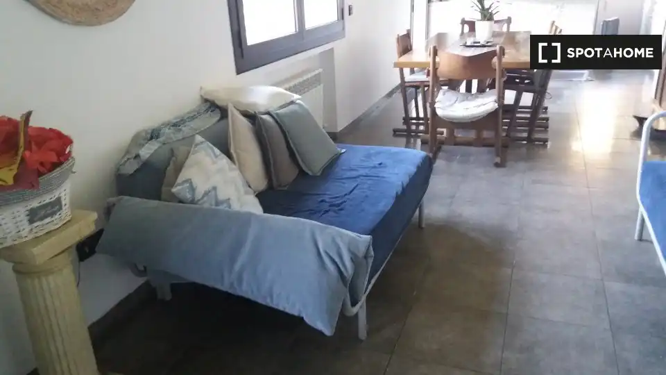 Sala de estar de Piso de alquiler en Sant Cugat del Vallès con Aire acondicionado, Calefacción y Amueblado