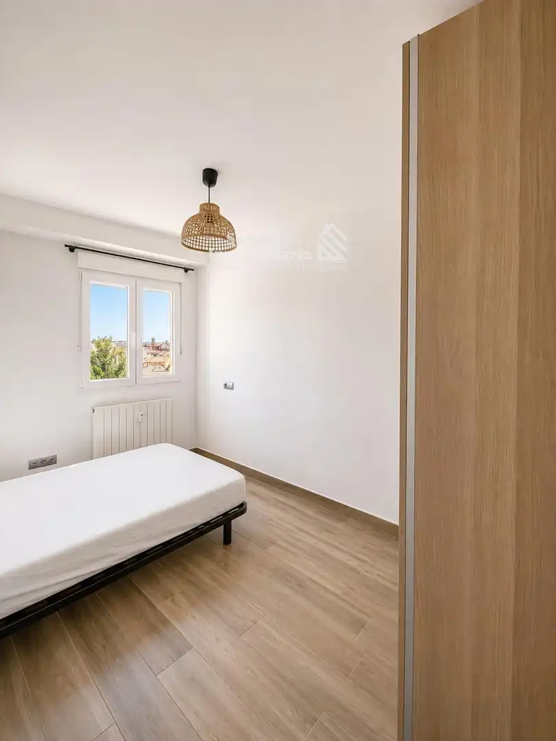 Habitación de Ático de alquiler en Salamanca con Calefacción, Terraza y Amueblado