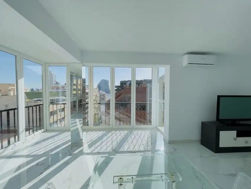 Sala d'estar de Apartament en venda en Calpe / Calp amb Aire condicionat, Calefacció i Terrassa