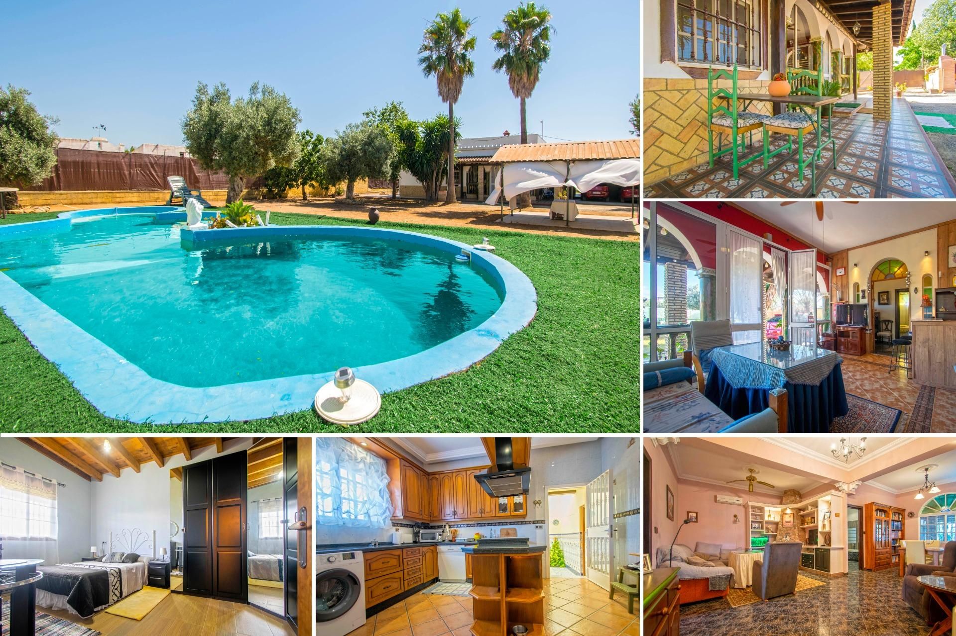 Vista exterior de Casa o xalet en venda en Utrera amb Aire condicionat, Jardí privat i Terrassa