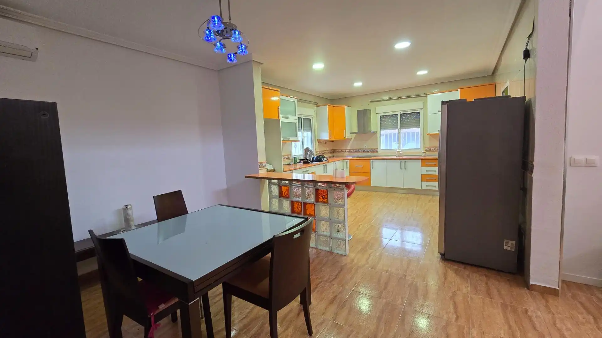 Cuina de Casa o xalet en venda en Elche / Elx amb Aire condicionat, Terrassa i Traster