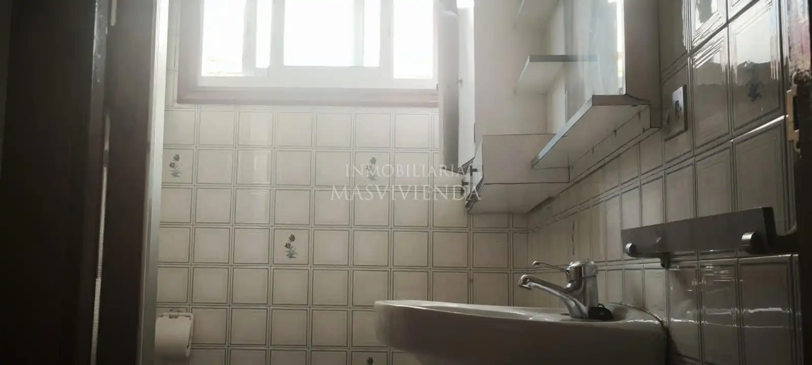 Badezimmer von Wohnung zum Verkauf in Vigo 