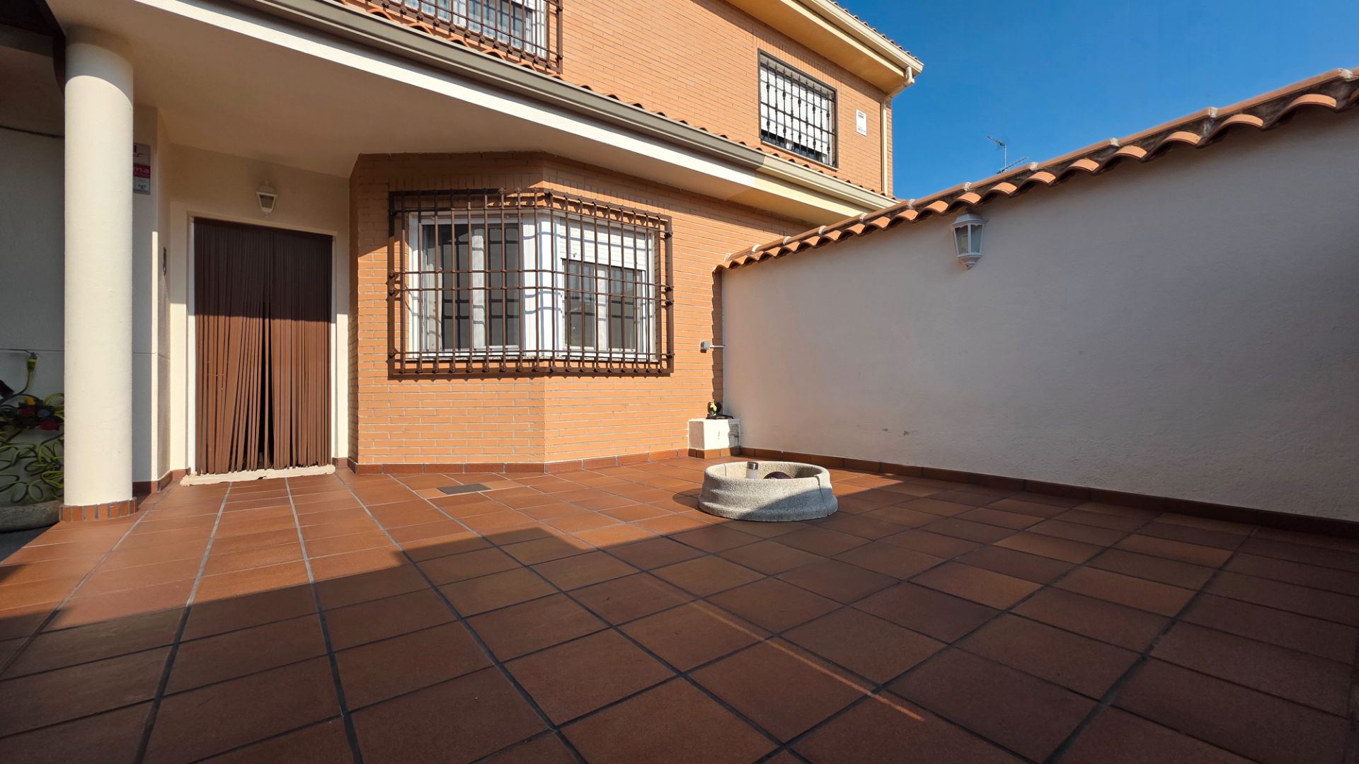 Terrace of House or chalet for sale in Esquivias  with Heating, Private garden and Parquet flooring