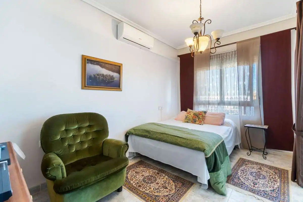 Dormitori de Apartament en venda en Almoradí amb Terrassa