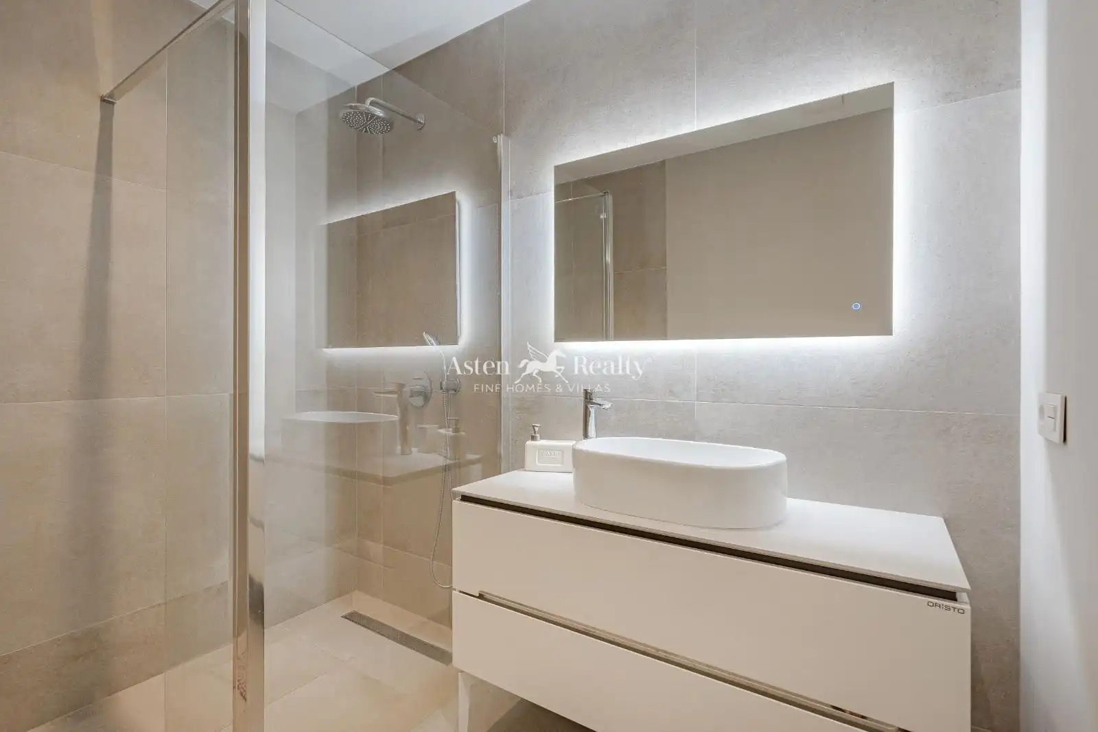 Bathroom of Houses for sale in Adeje  with Air Conditioner, Terrace and Swimming Pool