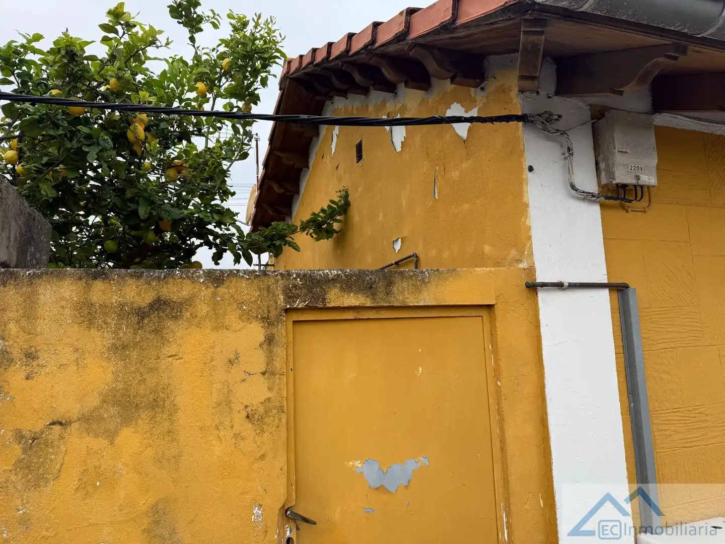 Vista exterior de Casa adosada en venta en Santander