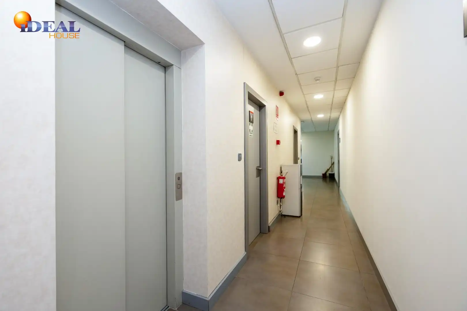 Inmuebles singulares con ascensor en venta en Peligros, imagen 49