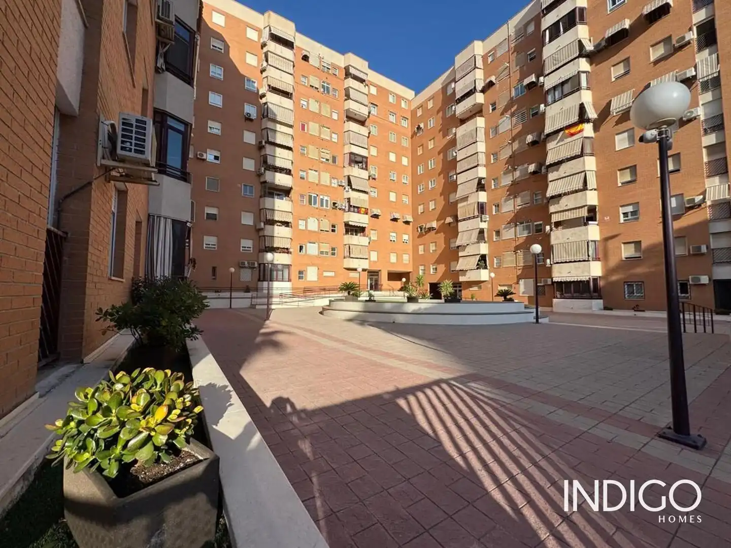 Vista exterior de Piso en venta en Alicante / Alacant con Aire acondicionado, Calefacción y Piscina