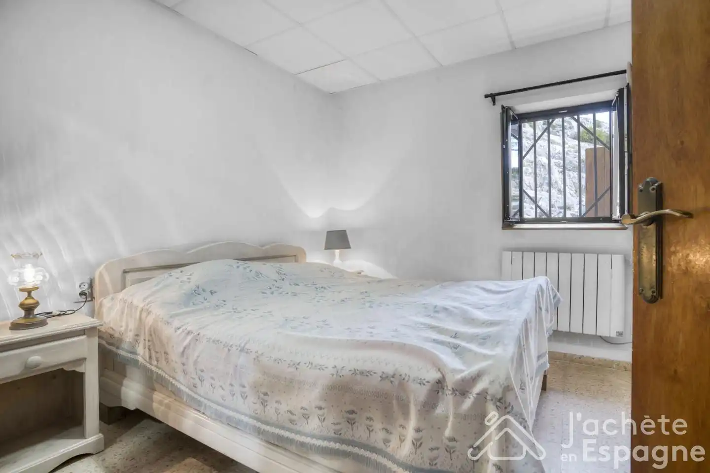 Dormitori de Casa o xalet en venda en Cortes de Pallás amb Aire condicionat, Parquet i Moblat