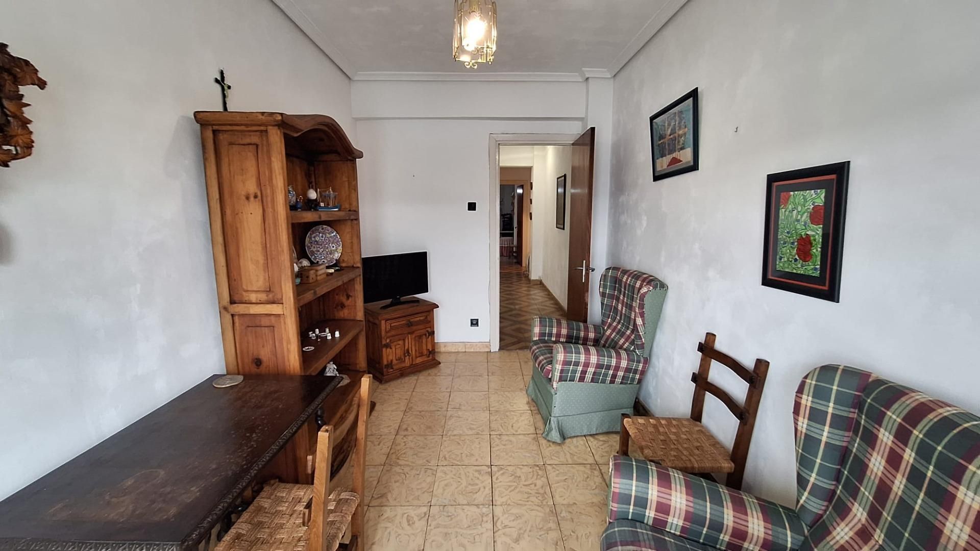 Sala d'estar de Pis en venda en Santander amb Balcó