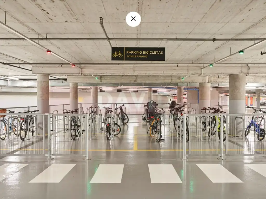 Parkplatz von Büro zur Miete in Barcelona