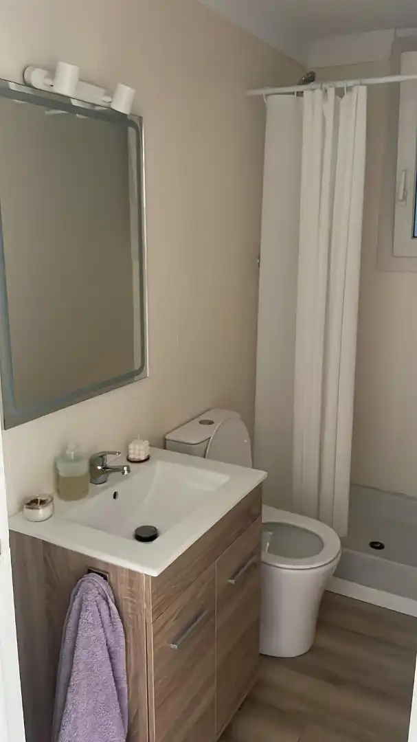 Badezimmer von Wohnung zum Verkauf in Terrassa mit Möbliert