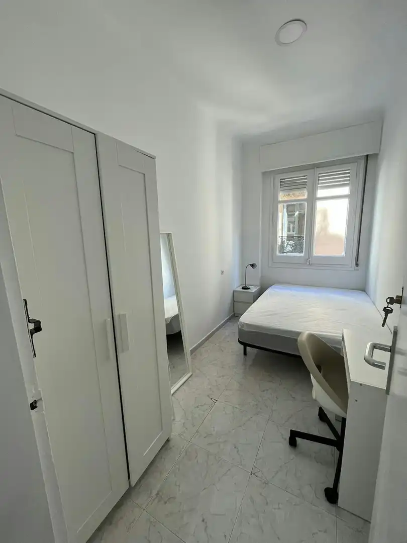 Habitación de Piso para compartir en Barcelona con Calefacción, Amueblado y Lavadora
