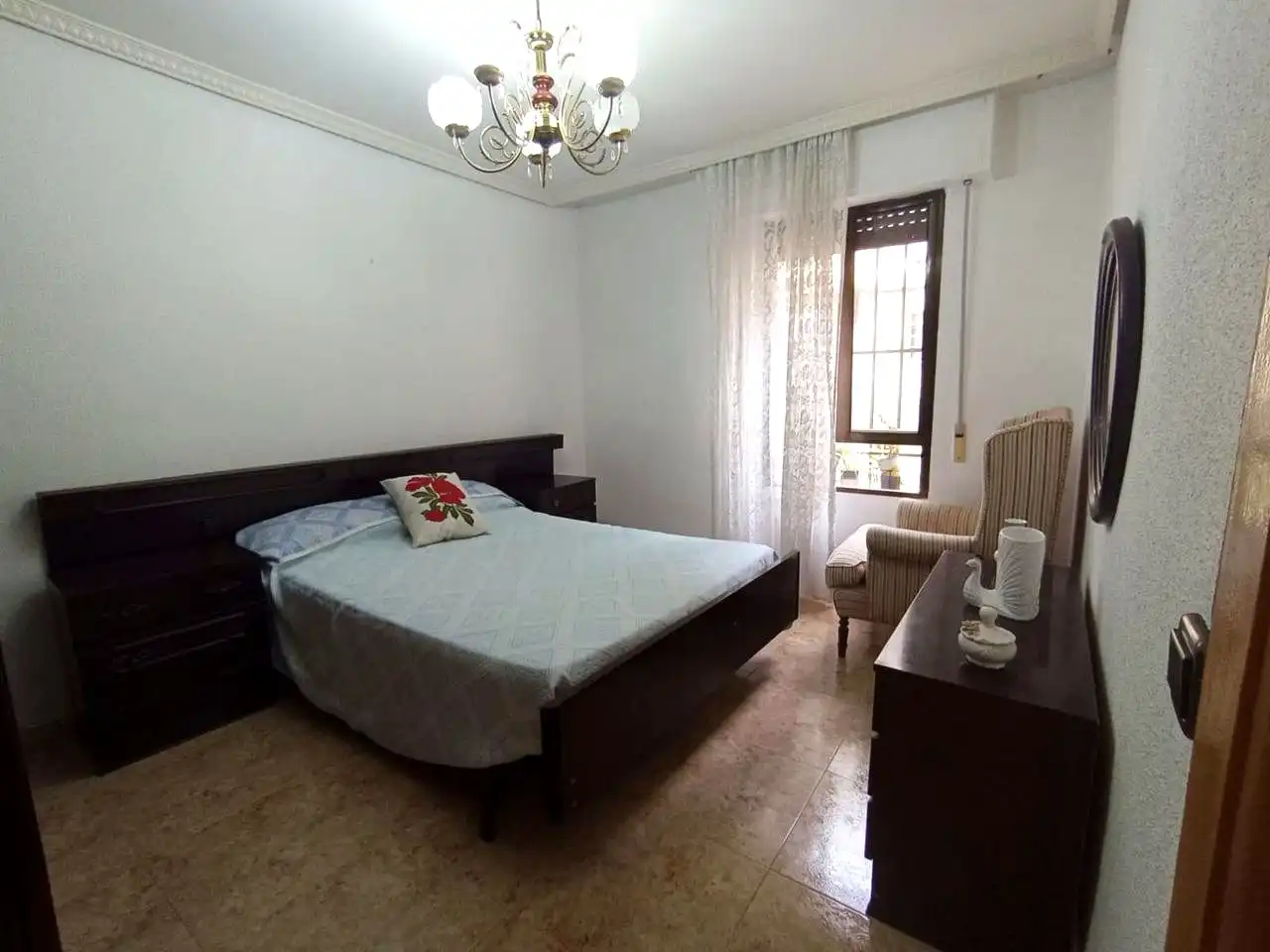 Schlafzimmer von Wohnung zur Miete in Madrid mit Möbliert