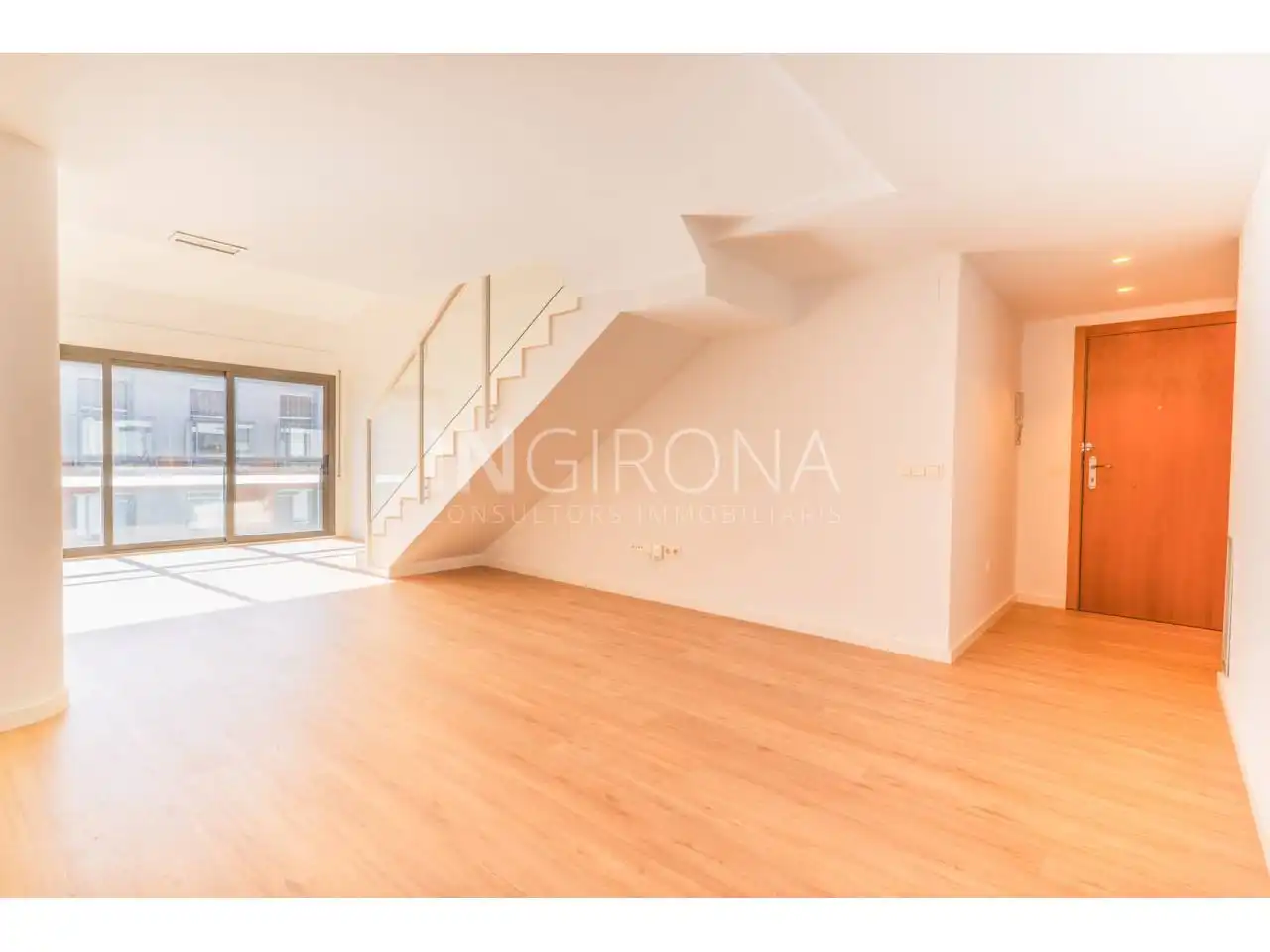 Sala d'estar de Pis en venda en Girona amb Aire condicionat, Calefacció i Parquet
