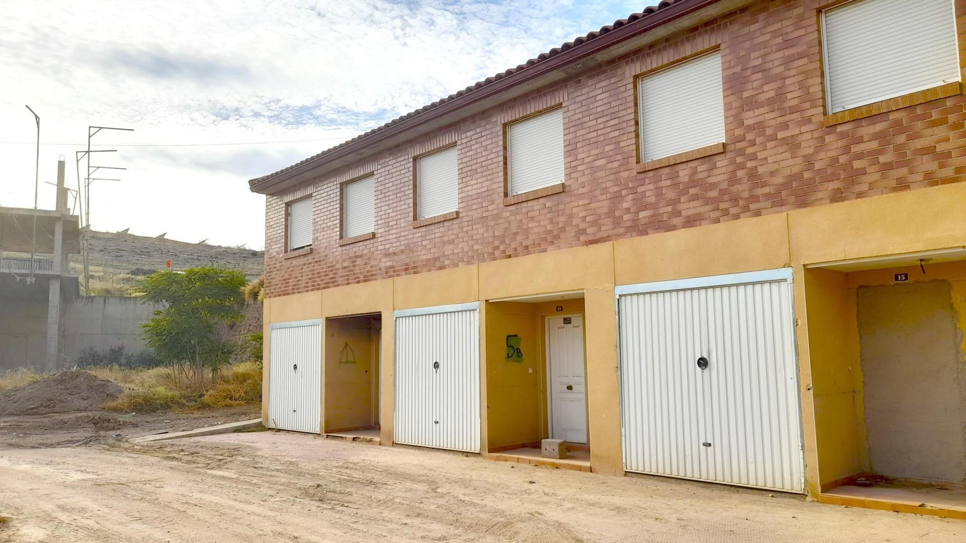 Casa adosada en venda